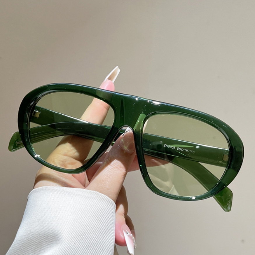 Vintage Fashion Enthusiasts - نظارات شمسية جديدة كبيرة الحجم للنساء